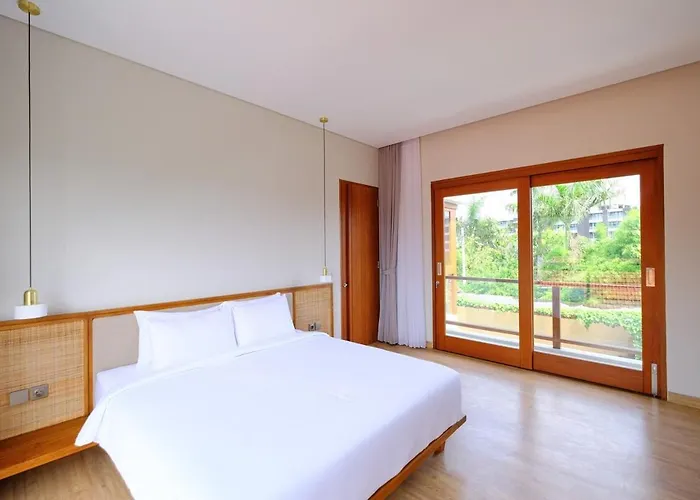 Swarna Umalas Modern 4br W Pool Canggu (Bali)