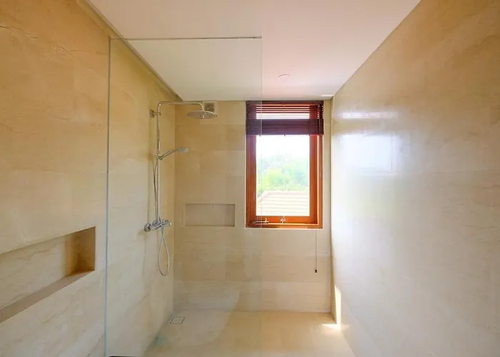 Swarna Umalas Modern 4br W Pool Villa *