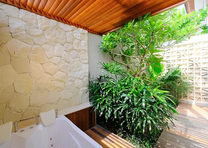 Swarna Umalas Modern 4br W Pool Villa Canggu (Bali)