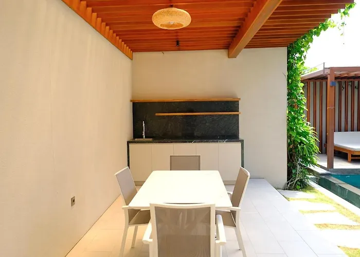 Swarna Umalas Modern 4br W Pool Canggu (Bali)