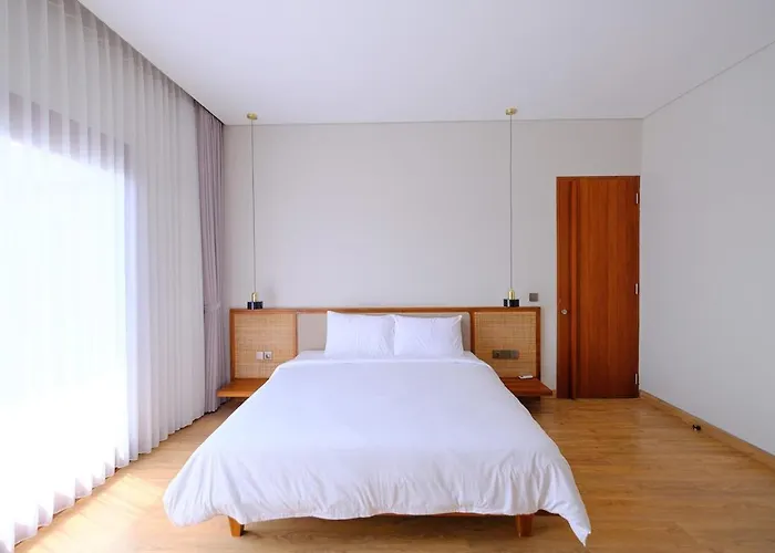 Swarna Umalas Modern 4br W Pool Villa Canggu (Bali)