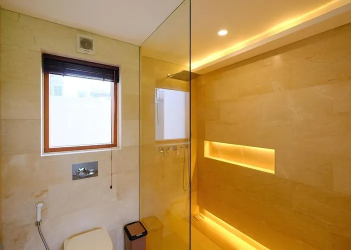 Villa Swarna Umalas Modern 4br W Pool