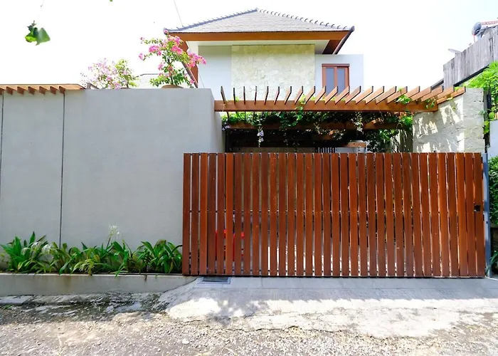Swarna Umalas Modern 4br W Pool Canggu (Bali)